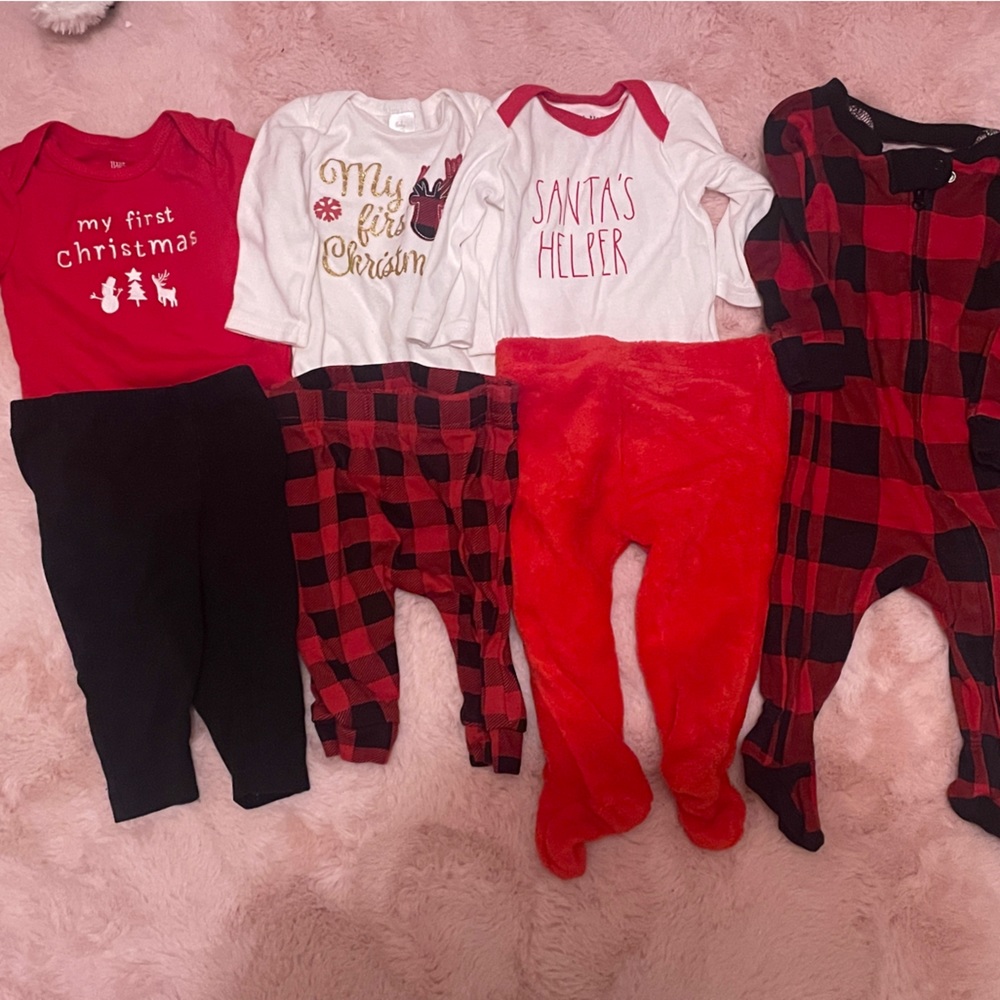 4 Christmas 3-6 Month Outfits/Sleeper